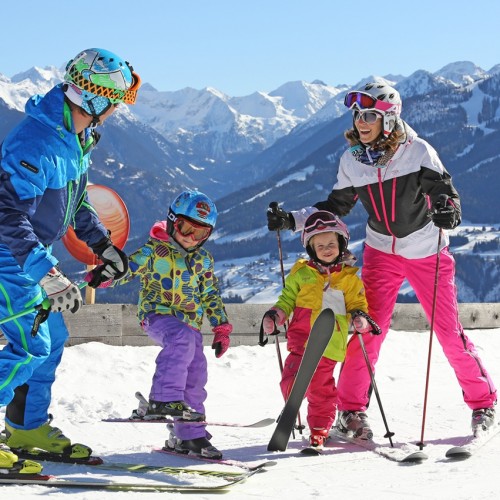 Skifahrspaß mit der ganzen Familie