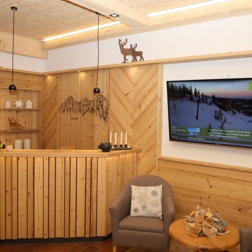 Neuer Empfangs- und Barbereich im Aparthotel Ramsau
