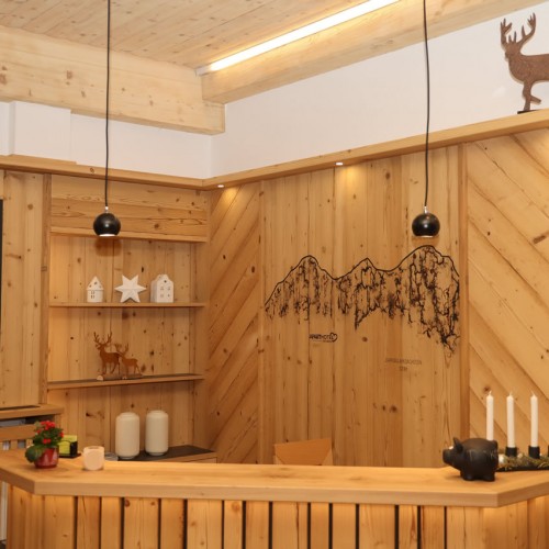 Neuer Empfangs- und Barbereich im Aparthotel Ramsau